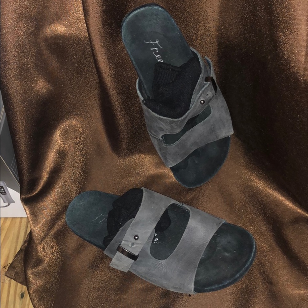 Free People leather flat slide sandals - Picture 7 of 9